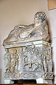 Volterra. La grandiosa serie di urne cinerarie del Museo Etrusco Guarnacci.